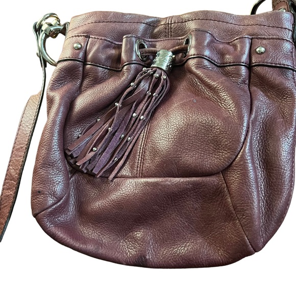 B Makowsky Purple Leather Tassel Small Bag - Picture 2 of 9